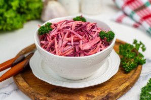 Салат из свеклы и моркови с сыром Салат из свеклы и моркови с сыром