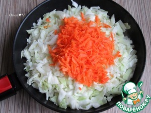 Разборный пирог-ёлочка "Тунец и капуста"