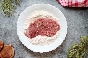 Отбивные из оленины Отбивные из оленины