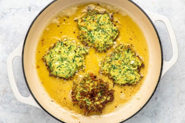 Кабачки на сковороде — 6 рецептов приготовления быстрых и вкусных молодых кабачков
Кабачки на сковороде — 6 рецептов приготовления быстрых и вкусных молодых кабачков