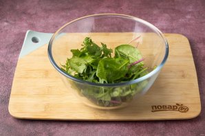 Салат из огурцов, помидоров и авокадо Салат из огурцов, помидоров и авокадо