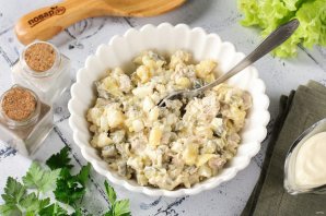 Помидоры фаршированные мясным салатом Помидоры фаршированные мясным салатом