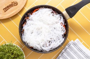 Салат из фунчозы и китайских древесных грибов Салат из фунчозы и китайских древесных грибов