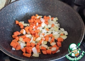 Айнтопф из поленты с копчёными колбасками Айнтопф из поленты с копчёными колбасками