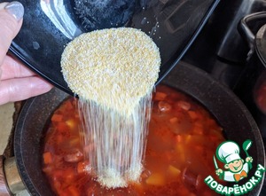 Айнтопф из поленты с копчёными колбасками Айнтопф из поленты с копчёными колбасками