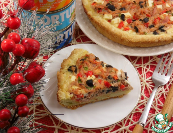 Киш с тунцом и перцем