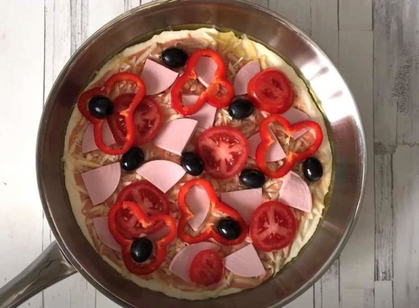 Пицца рецепт на сковороде в домашних условиях быстро и вкусно
Пицца рецепт на сковороде в домашних условиях быстро и вкусно