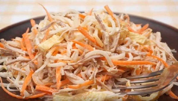 
Вкусный салат Загадка для гостей, просто объедение — попробуйте и удивите своих гостей	