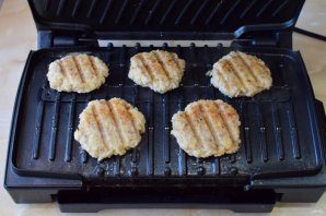 Котлеты на электрогриле Котлеты на электрогриле