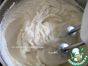 Миндальный кекс с брусникой