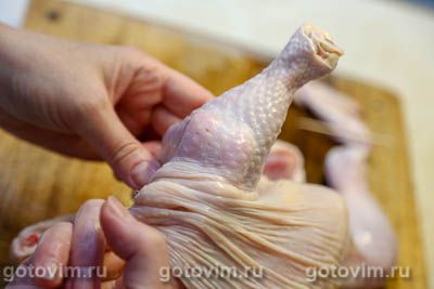 Курица, запеченная с сырным маслом под кожей Курица, запеченная с сырным маслом под кожей