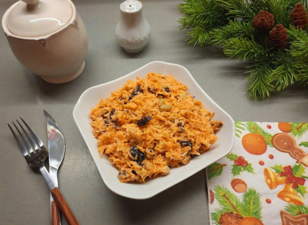 Салат из моркови с изюмом и орехами