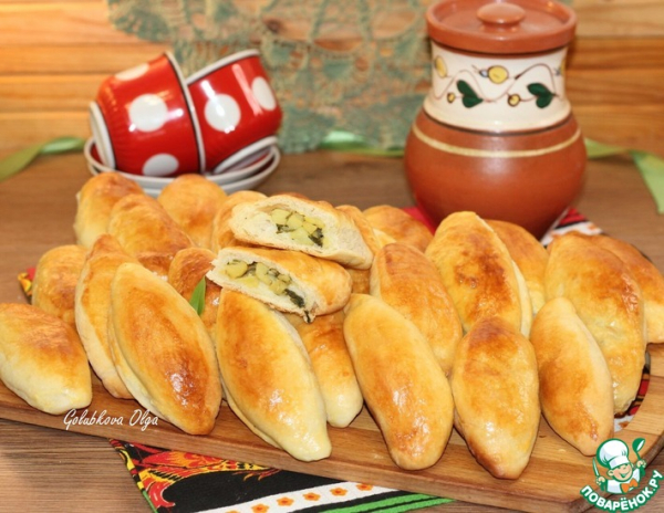Пирожки из слоеного теста на кефире Пирожки из слоеного теста на кефире