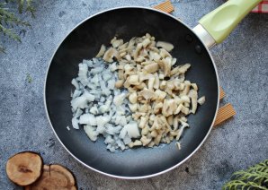 Салат "Гнездо глухаря" с пекинской капустой Салат "Гнездо глухаря" с пекинской капустой