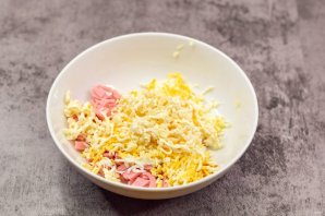 Закуска «Ракушки» из слоеного теста с начинкой Закуска «Ракушки» из слоеного теста с начинкой