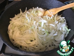 Чизбургер с карамелизированным луком Чизбургер с карамелизированным луком