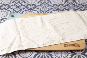 Рулет из лаваша с помидорами и сыром Рулет из лаваша с помидорами и сыром