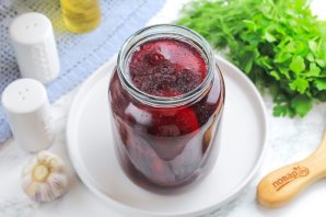 Маринованная свекла на зиму в банках целиком Маринованная свекла на зиму в банках целиком