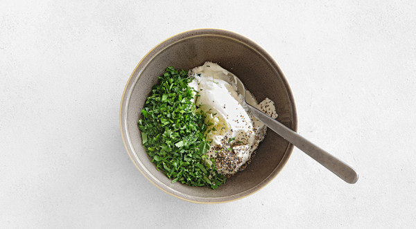 Оладьи с колбасой и сыром, пошаговый рецепт с фото на 890 ккал Оладьи с колбасой и сыром, пошаговый рецепт с фото на 890 ккал