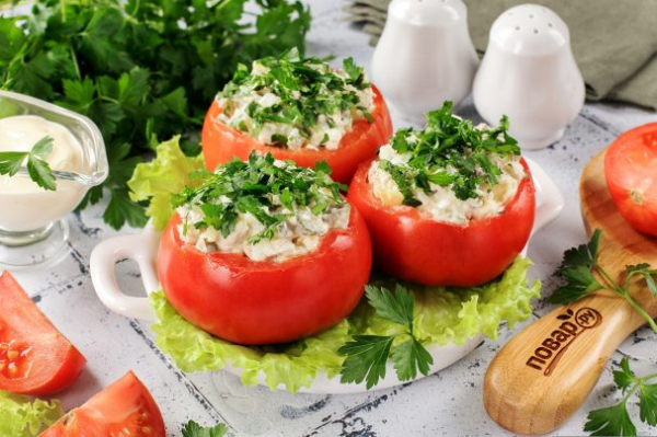 Помидоры фаршированные мясным салатом Помидоры фаршированные мясным салатом