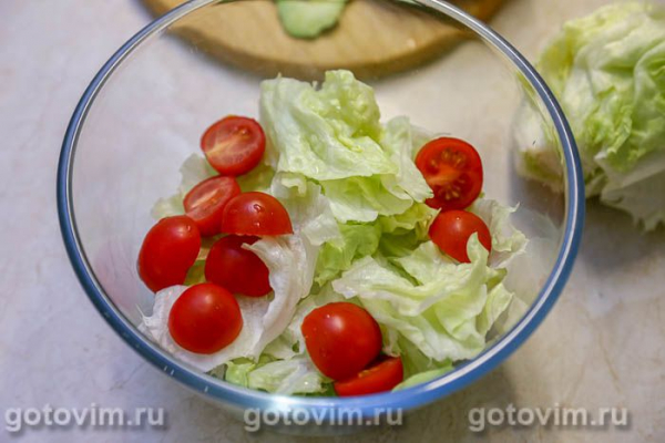 Салат из черной чечевицы с авокадо, помидорами и зеленью Салат из черной чечевицы с авокадо, помидорами и зеленью