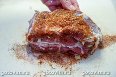 Свиная шея в фольге, запеченная с луком и сливочным маслом Свиная шея в фольге, запеченная с луком и сливочным маслом