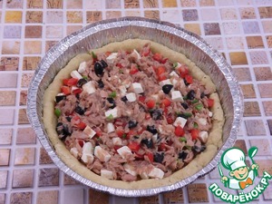 Киш с тунцом и перцем