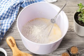 Заливной сырно-мясной пирог "Удивительный" Заливной сырно-мясной пирог "Удивительный"