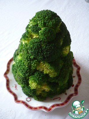 Елка из овощей и тунца