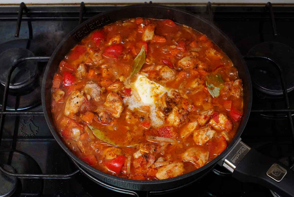 Гуляш из курицы Гуляш из курицы