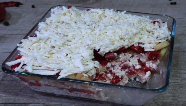 
Вкусный салат Загадка для гостей, просто объедение — попробуйте и удивите своих гостей	