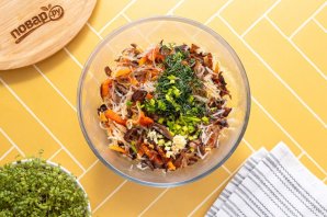 Салат из фунчозы и китайских древесных грибов Салат из фунчозы и китайских древесных грибов