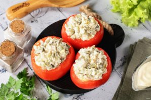 Помидоры фаршированные мясным салатом Помидоры фаршированные мясным салатом