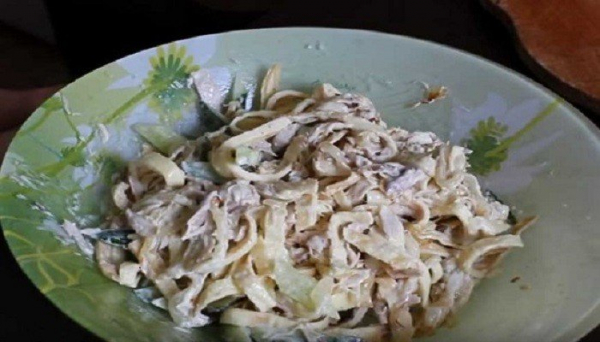 
Вкусный салат Загадка для гостей, просто объедение — попробуйте и удивите своих гостей	