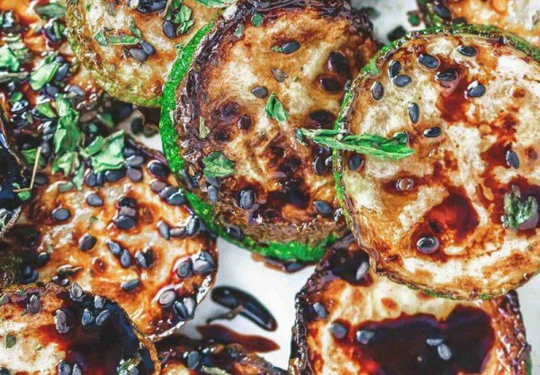 Кабачки на сковороде — 6 рецептов приготовления быстрых и вкусных молодых кабачков
Кабачки на сковороде — 6 рецептов приготовления быстрых и вкусных молодых кабачков