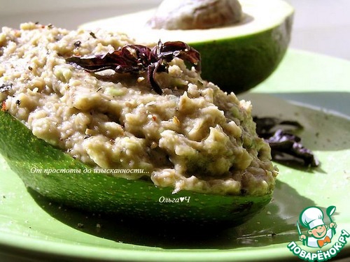 Грибной соус-дип с авокадо и базиликом