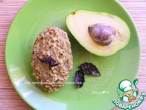 Грибной соус-дип с авокадо и базиликом