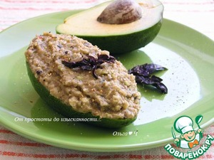 Грибной соус-дип с авокадо и базиликом