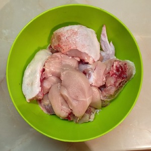 Курица с кабачками под чесночной корочкой