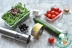 Легкий салат с тунцом и фетой Легкий салат с тунцом и фетой