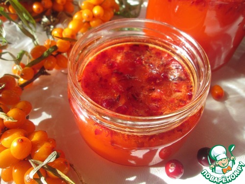 Облепиховый сок с сахаром и клюквой Облепиховый сок с сахаром и клюквой