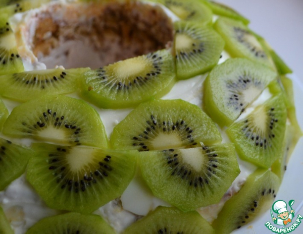 Салат "Изумрудный" с грецкими орехами Салат "Изумрудный" с грецкими орехами