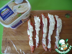 Салат с плавленым сыром и форелью