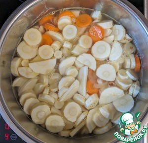 Суп-пюре из пастернака Суп-пюре из пастернака