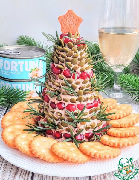 Сырная закуска "Ёлочка" с тунцом