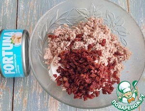 Сырная закуска "Ёлочка" с тунцом