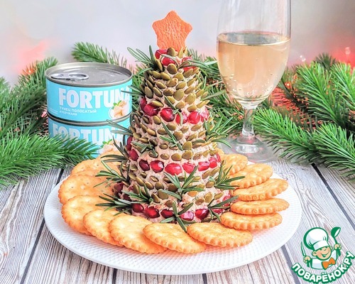 Сырная закуска "Ёлочка" с тунцом