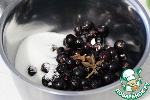 Сырный горячий шоколад со смородиной