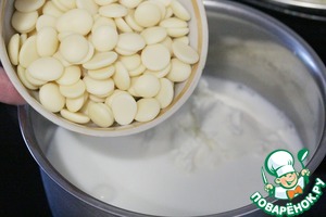 Сырный горячий шоколад со смородиной