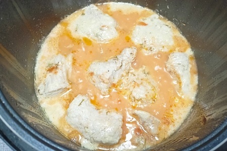 Тушеные свиные рулеты с сыром  — рецепт для мультиварки